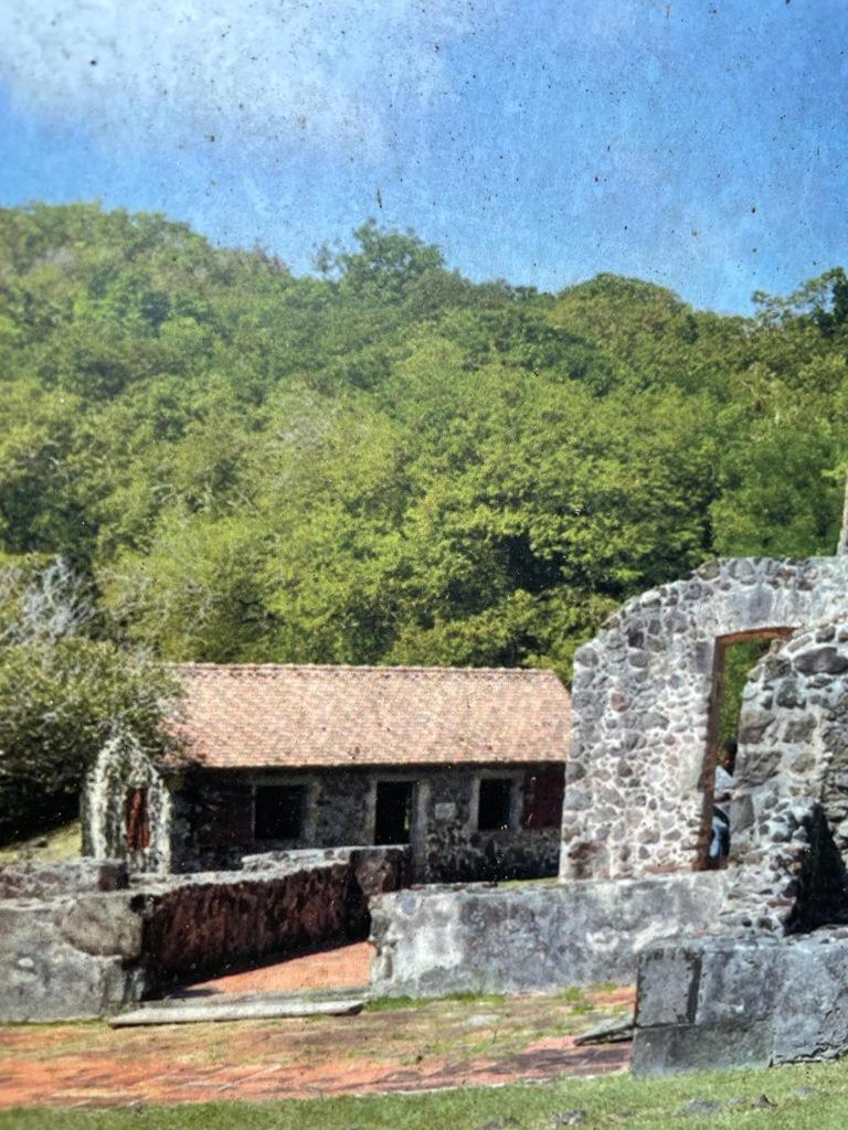 Location Saisonniere Vue Mer A Tartane Ла Трините Екстериор снимка