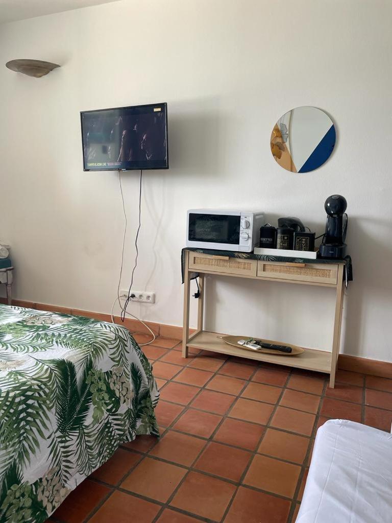 Location Saisonniere Vue Mer A Tartane Ла Трините Екстериор снимка